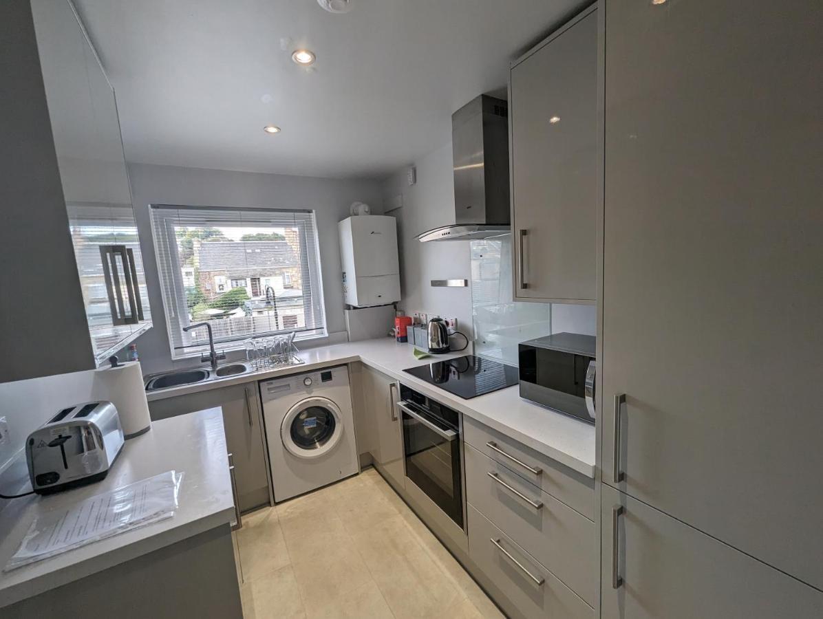 브로티페리 Great Location, Large 1 Bed Flat With Parking 아파트 외부 사진